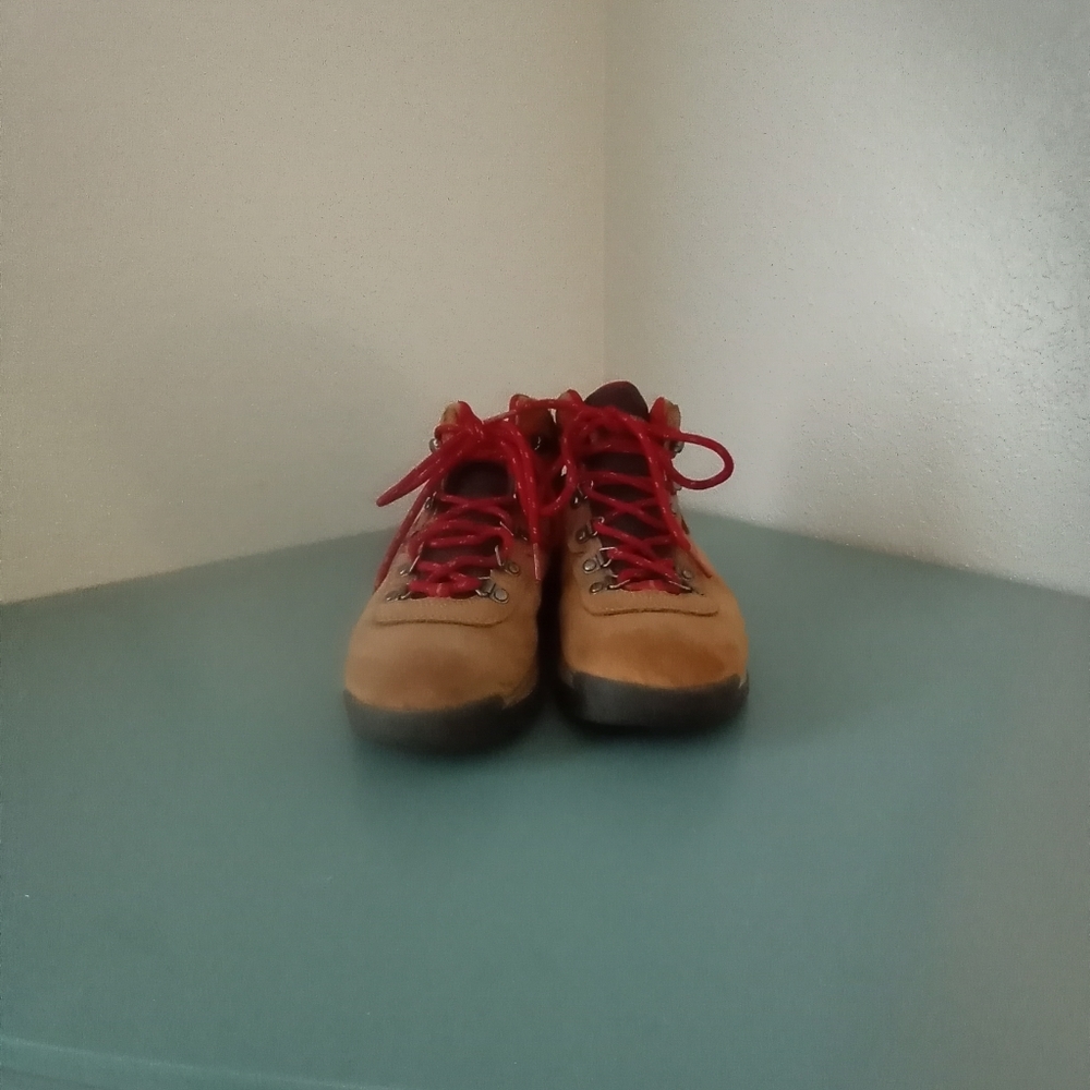 Colombian waterproof hiking boots